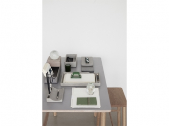 ティアドロップ ペーパーウエイト