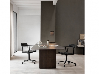 スイベルチェア