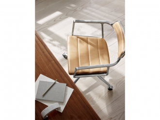 スイベルチェア  w/キャスター