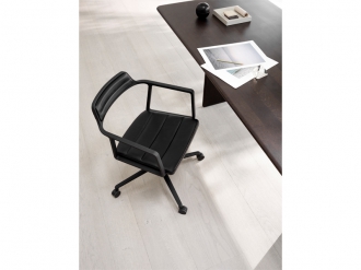 スイベルチェア