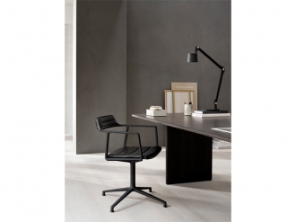 スイベルチェア