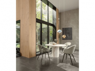 エピックダイニングテーブル