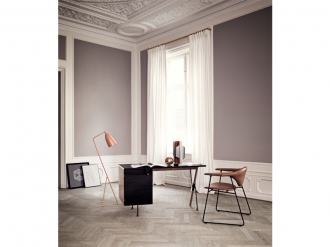 マスキュロ ダイニングチェア スレッジベース